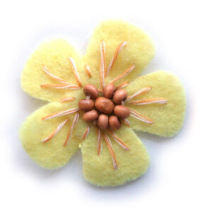 fiorellino lenci con perle legno e ricamo - col. Giallo