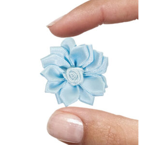 fiore mm. 35 con petali raso e rosellina centrale - col. Celeste