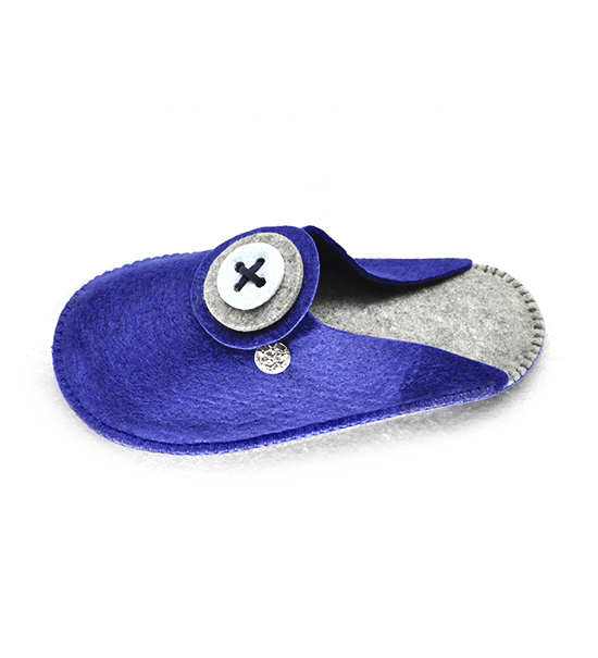 Ciabattine in feltro bottone (kit fai-da-te) - Blu